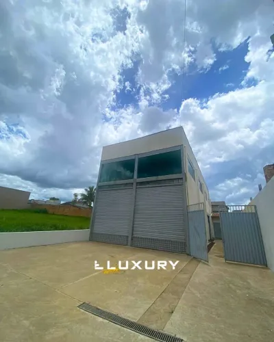 Galpão à Venda no Residencial Flor do Ipê com 156,45 m²