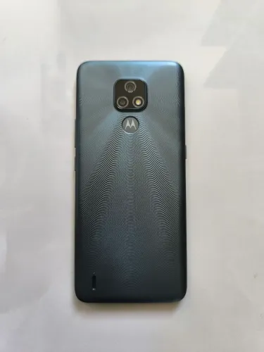 Celular Moto E7