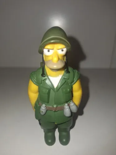Simpson Hommer Soldado McFarlane Toys 12cm