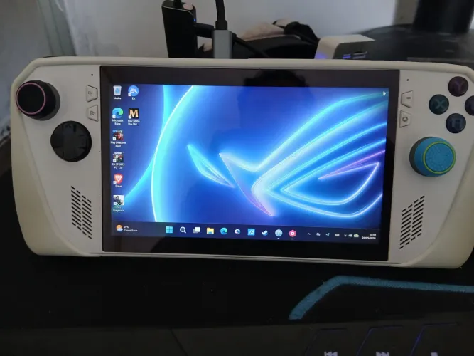 Asus Rog Ally Z1 extreme + Mod bateria