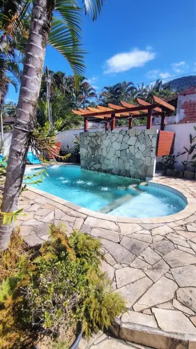 Ubatuba - casa 5 dormitórios - Piscina aquecida