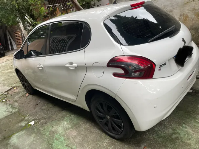 Peugeot 208 Active 1.2 Flex 12V 5P Mec. 2017