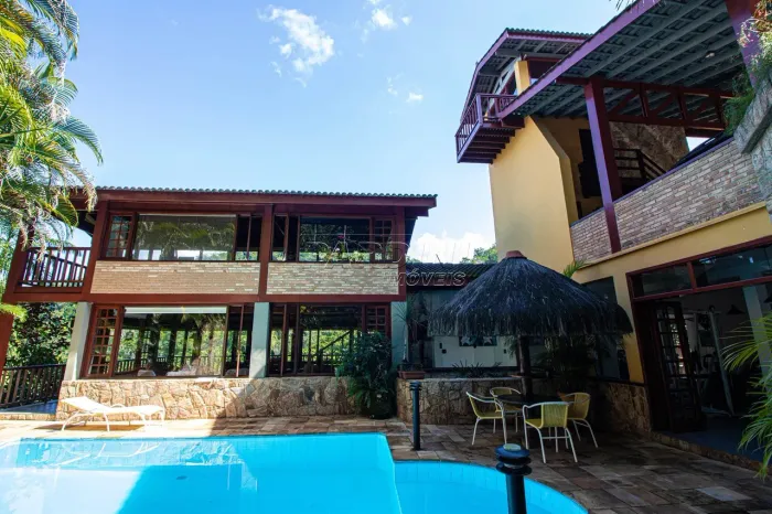Linda casa alto padrão com vista para o mar, em condomínio na praia da Domingas Dias em Ub