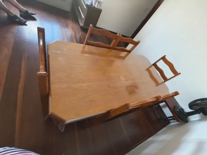 Mesa de Madeira Maciça 160 x 80 x 80 - 6 lugares