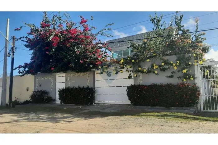 Casa duplex mobiliada com Vista Deslumbrante para o mar, Para Alugar- Enseada dos Corais,