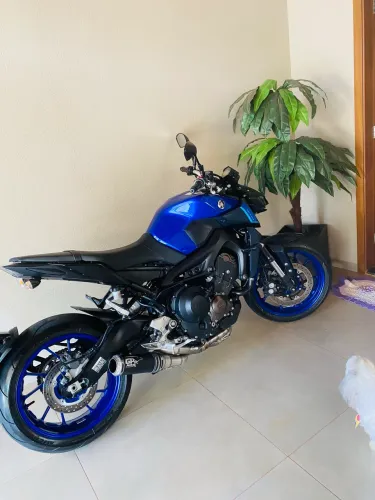 MT 09