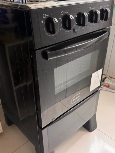 Vendo fogão 4 bocas realce preto automático 