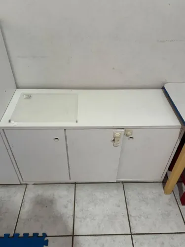 Vendo buffet multiuso pequeno