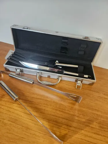 Desapego carioca! Kit Churrasco Profissional Inox 4 Peças com Maleta Tramontina 