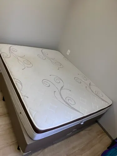 Cama + Box Queem