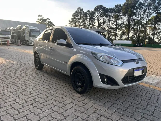 Ford Fiesta Sed. 1.6 8V Flex 4P 2013