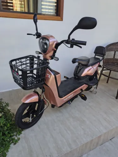 Bicicleta Elétrica novíssima
