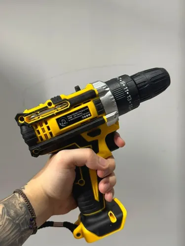 Parafusadeira e Furadeira 48v 2 Baterias - NOVA (NA CAIXA)