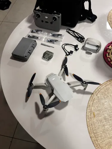 DRONE DJI Mini 2 SE + Combo Fly More