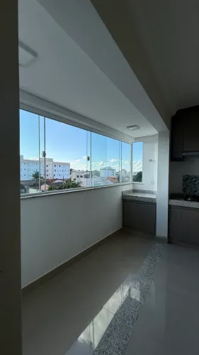 Excelente oportunidade! Vendo Apartamento próximo ao Praia clube.
