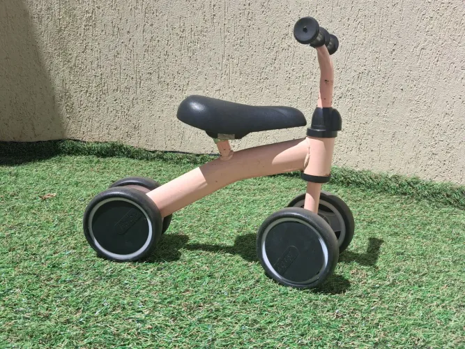 Bicicleta de equilíbrio 