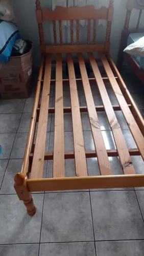 Cama madeira solteiro 