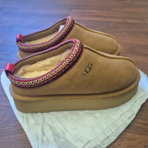 Slipper UGG Tazz 37