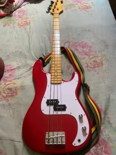 Baixo Precision SX