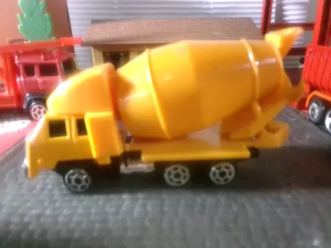MINIATURA Cement Truck  - Bitoneira - Scale 1/87 HO. 