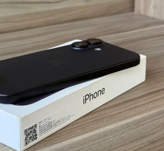 iPhone 16 black 128 gigas