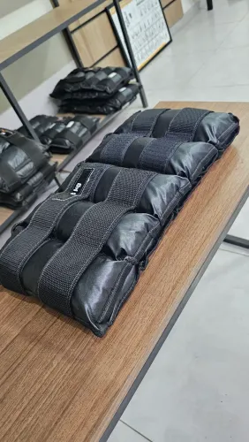 Caneleiras de musculação 6kg (novas, par)