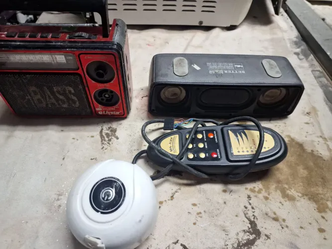 lote de radio para consertar ou retirada de peças