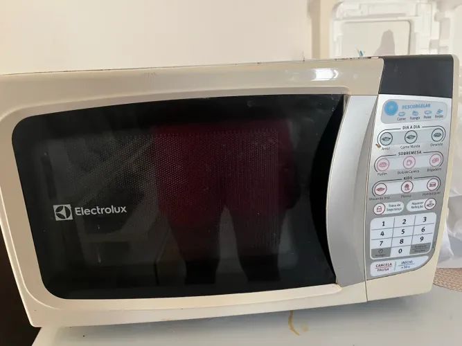 Forno e microondas os dois por 380