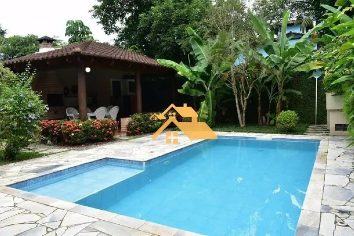 Casa Ampla com 4 Dormitórios | 2 Suítes | Acomoda até 15 Pessoas | Ideal para Veraneio ou
