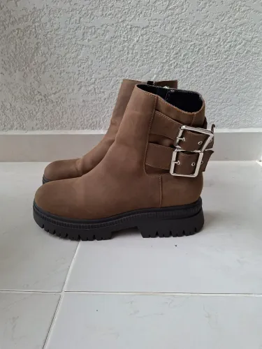 Bota Couro Marrom ZARA