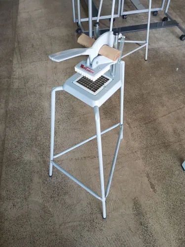 Cortador de Legumes Médio C/ Tripé Vitalex