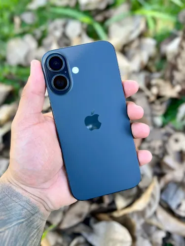 iphone 16 128gb (Tela Trocada)
