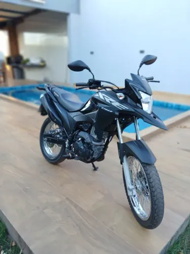 Vende-se moto Honda XRE 190
