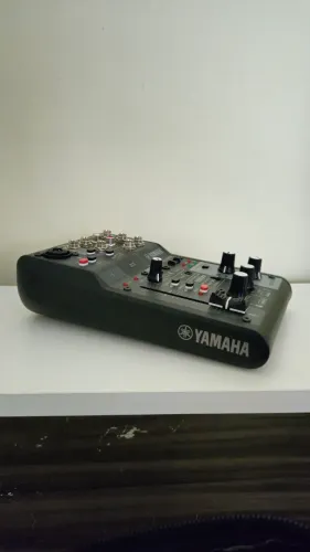 Interface de Áudio Yamaha AG03 mk2