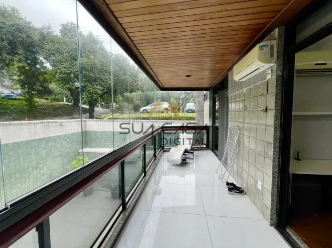 Apartamento com varanda, 2 quartos em predio com infra no Leblon REF: AP0333