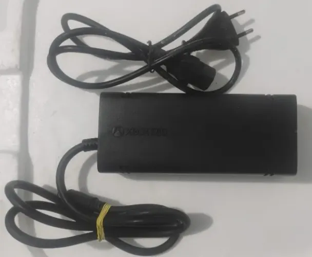 Fonte original bivolt Xbox 360 Super Slim