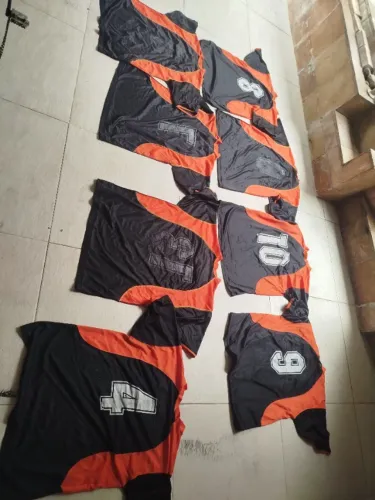 Uniforme de Fut 7 usado / 8 camisas