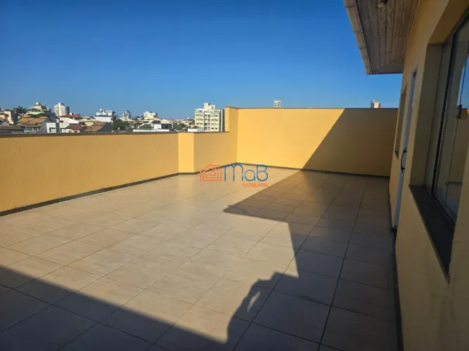 Cobertura com 01 suíte e terraço no Novo Horizonte
