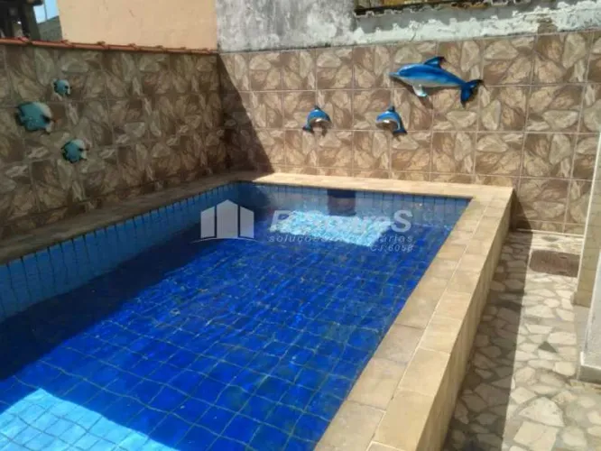 Casa ampla á venda, com 2 quartos em Campinho, Rua Teles.