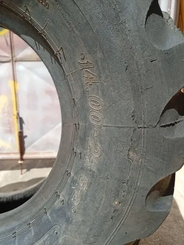 Pneu de motoniveladora 14:00 Aro 24