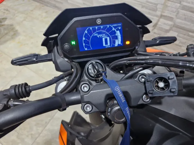 Fazer 250 impecável, sem quedas, sem detalhes, estado de zero.