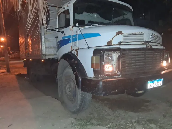 Mb 1113 baú truck