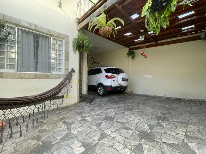 Casa Geminada Individual com 3 quartos no Santa Cruz, ao lado do Eldorado em Contagem