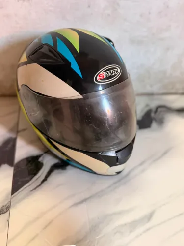 Capacete bom estado e barato 