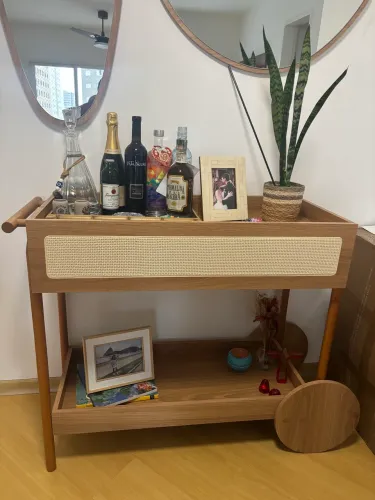 Móvel / bar em perfeito estado