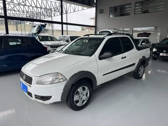 Fiat Strada Working 1.5 MPI 8V CE (álcool) 2013
