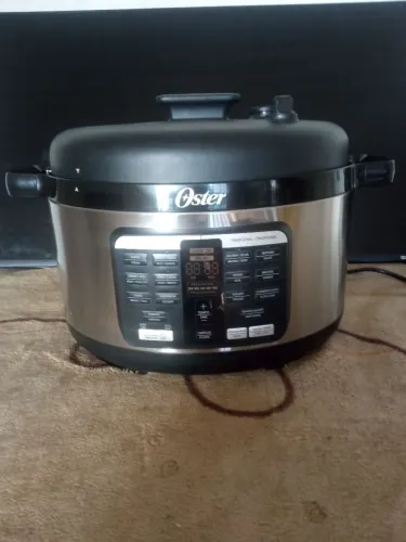 Panela de Pressão Elétrica Oster 5,7L Digital 127V - Perfeito Estado