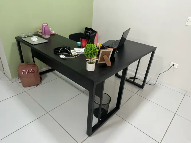 Mesa em L para escritório