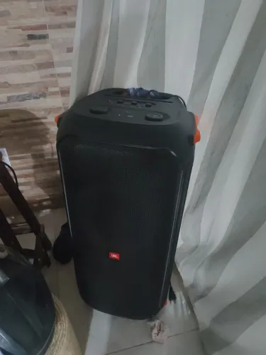 JBL 710