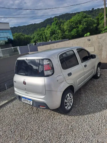 Fiat Uno Attractive 1.0 EVO Fire Flex 8V 5P 2019